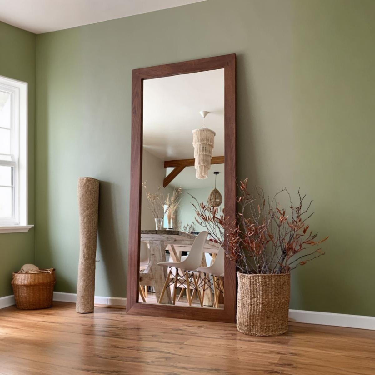 Natural Musky wood stand mirror Brown - 180x65x3 cm